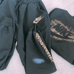 Nike tracksuit sweatpants sweatshirt set